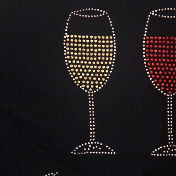 At My Age I Need Glasses Rhinestone Wine Bling Short Sleeve T- Shirt Sz 2XL - Picture 4 of 6